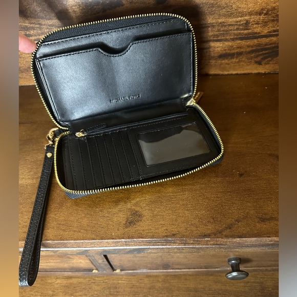 Michael Kors Fulton Leather Black Wallet Wristlet - Picture 4 of 9